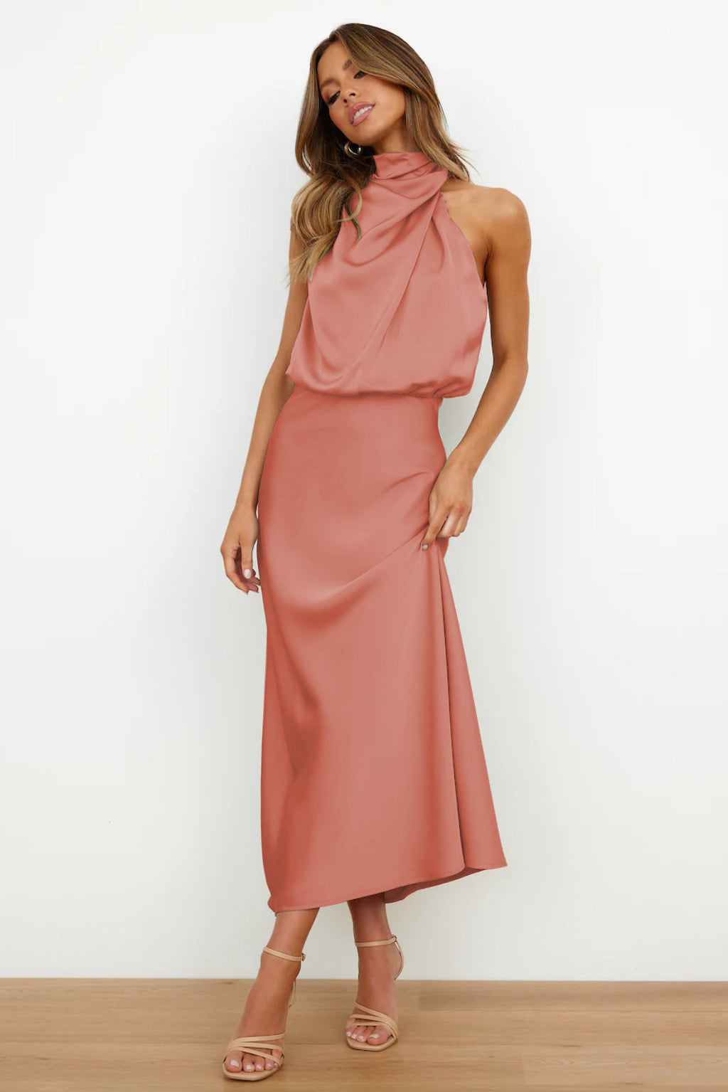 Robe Femme Maxi Satin Drapé Élégant Coupe Fluide Soirée