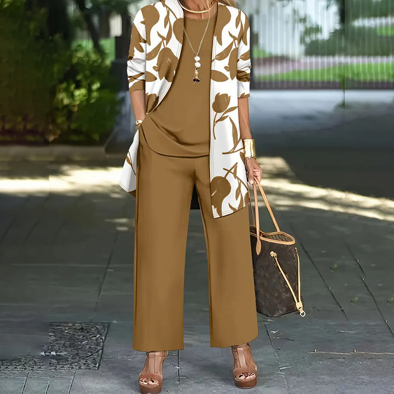 Ensemble femme trois pièces avec veste florale et pantalon