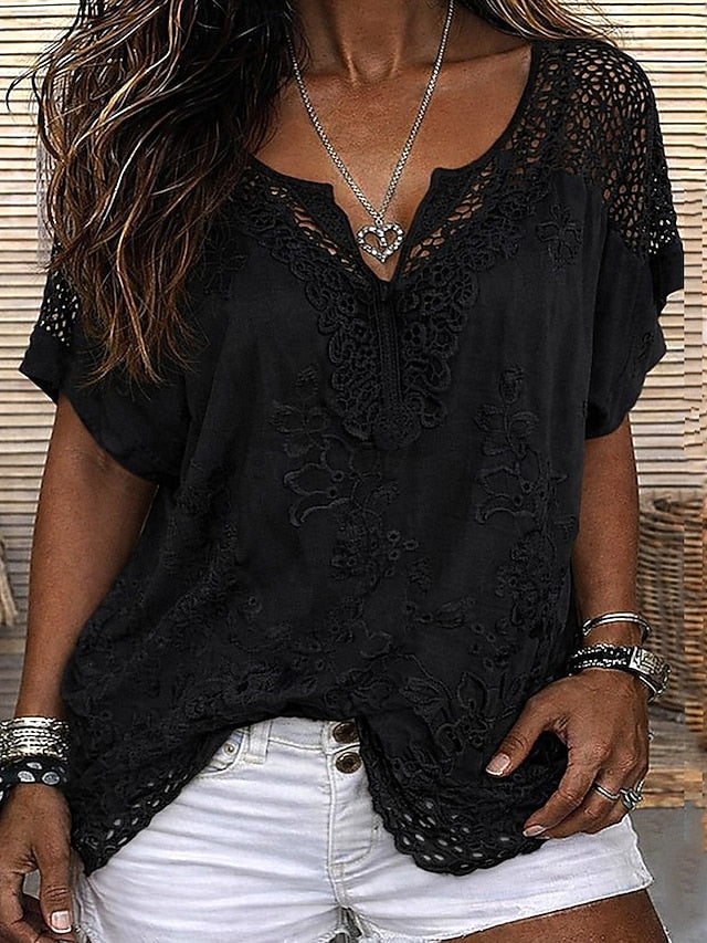 Blouse femme brodée avec dentelle florale et coupe fluide