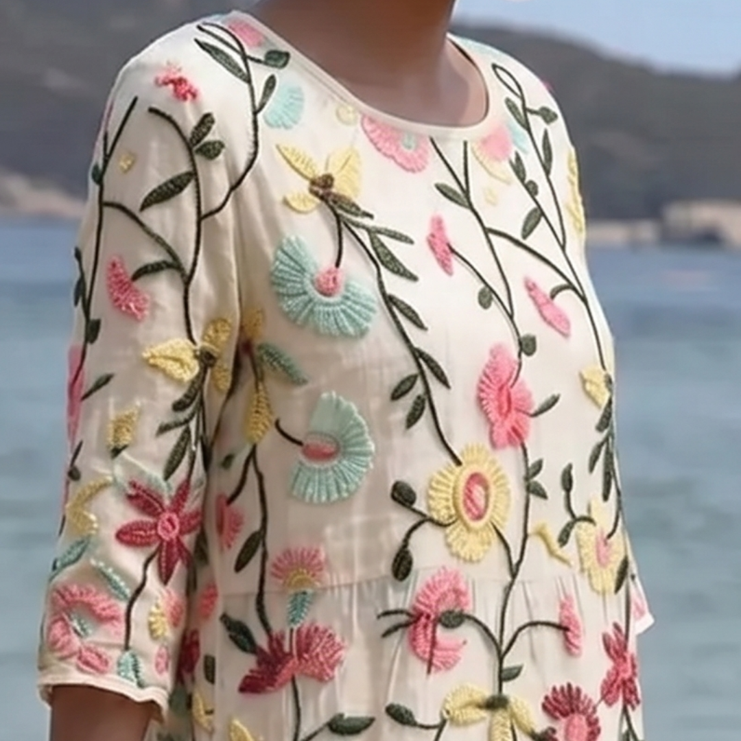 Robe femme midi à fleurs brodées multicolores et coupe fluide
