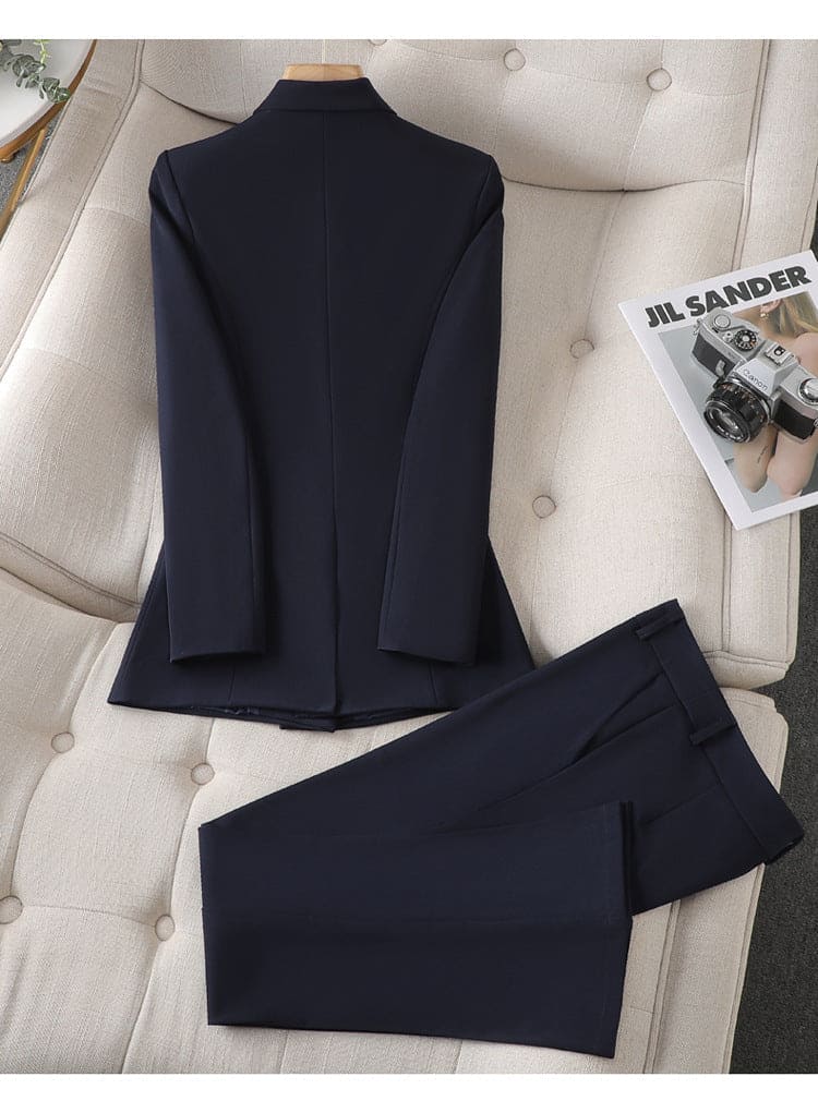 Ensemble Tailleur Femme Élégant – Blazer Structuré et Pantalon Ajusté