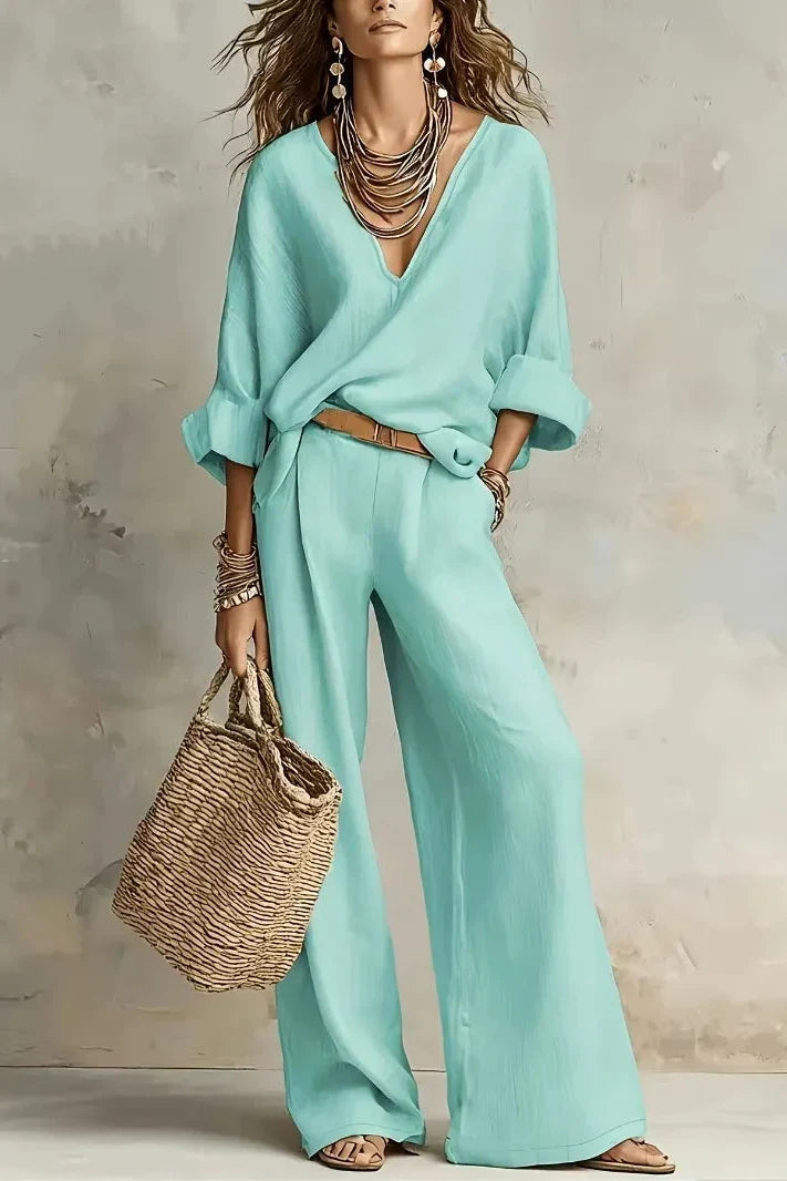 Ensemble femme fluide à col V avec pantalon large