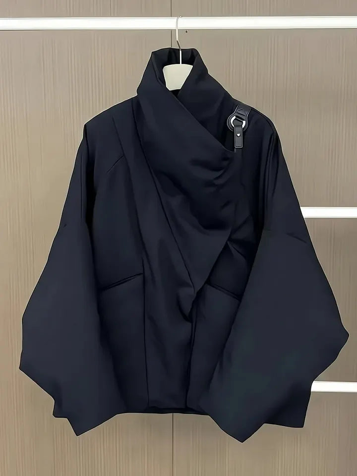 Veste femme à col drapé et coupe asymétrique