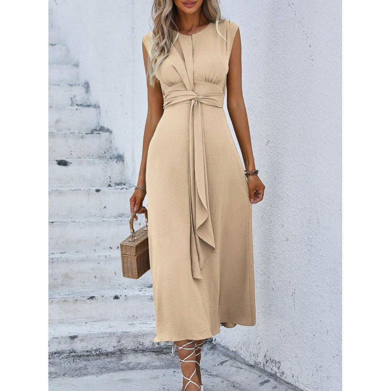 Robe longue femme sans manches avec taille drapée élégante