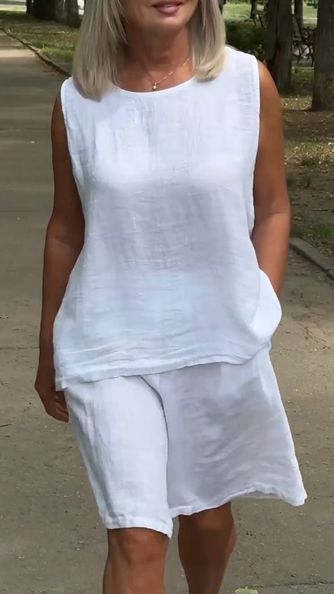 Ensemble femme sans manches à col rond et short fluide
