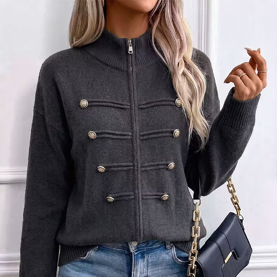 Gilet en maille femme à col montant et boutons décoratifs