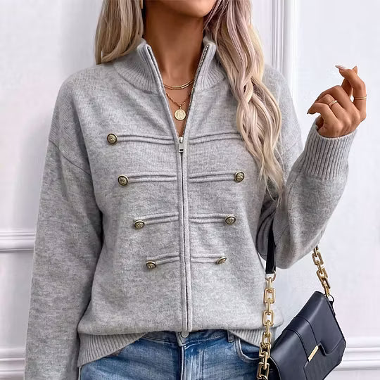 Gilet en maille femme à col montant et boutons décoratifs