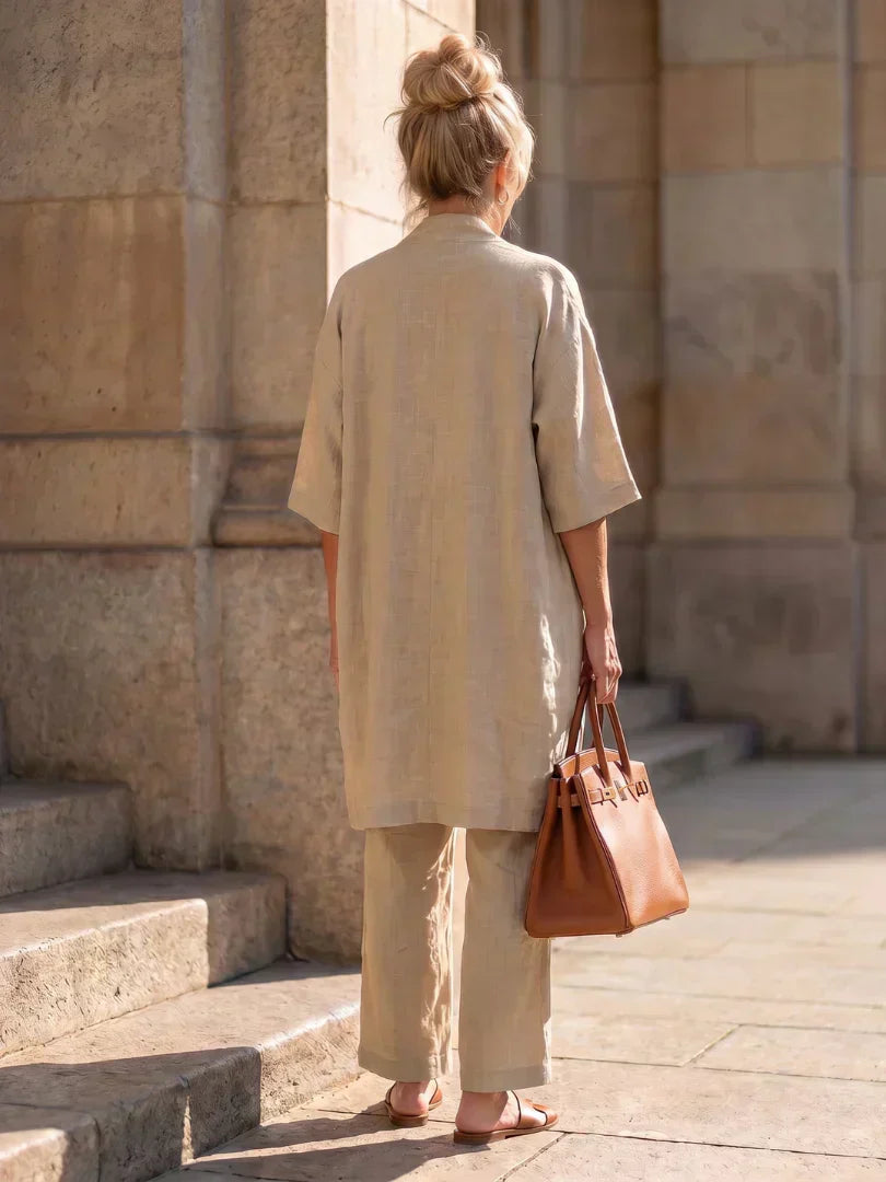 Ensemble femme trois pièces avec kimono fluide, top et pantalon ample