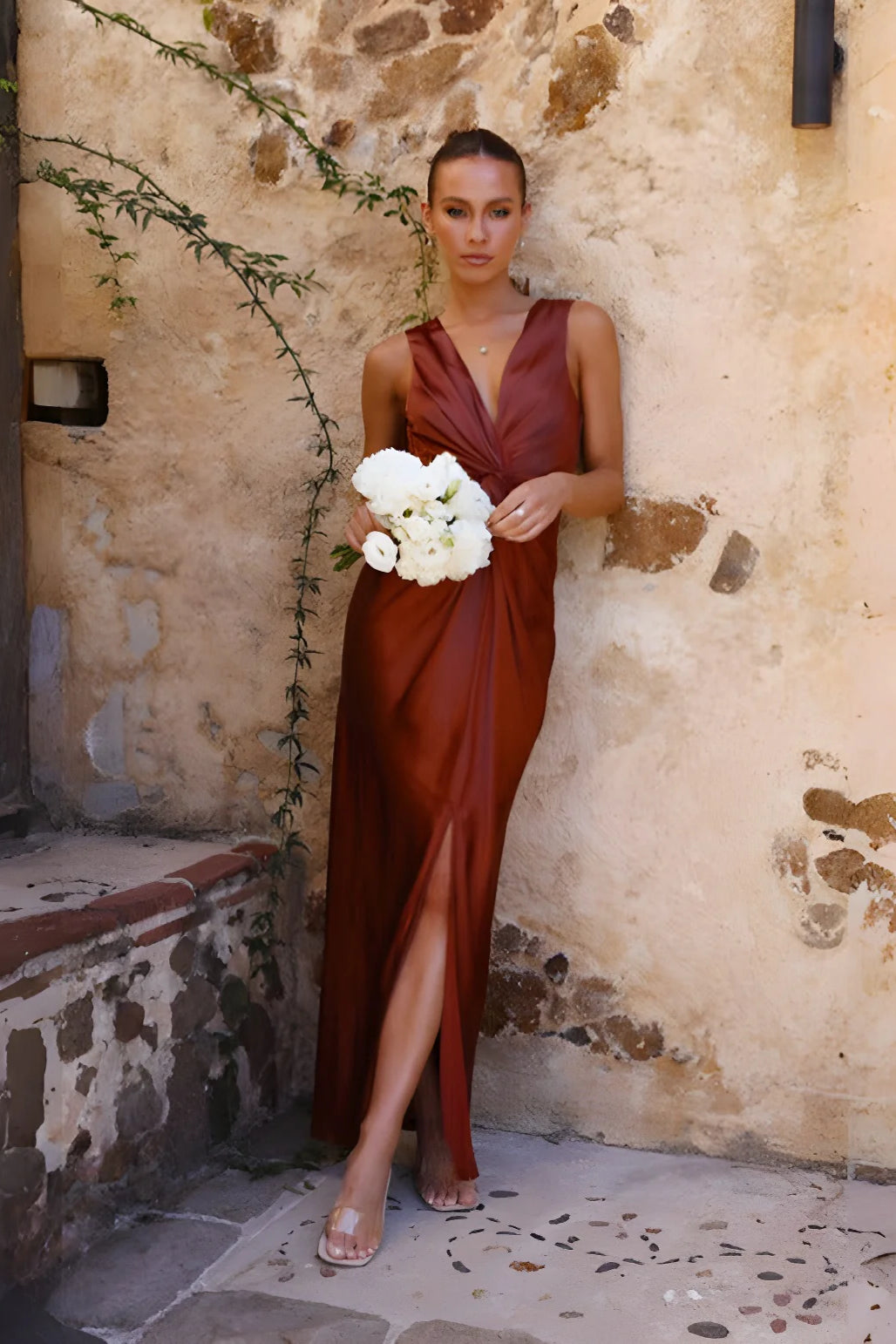 Robe Longue Élégante Silhouette Sculptée et Allure Sophistiquée