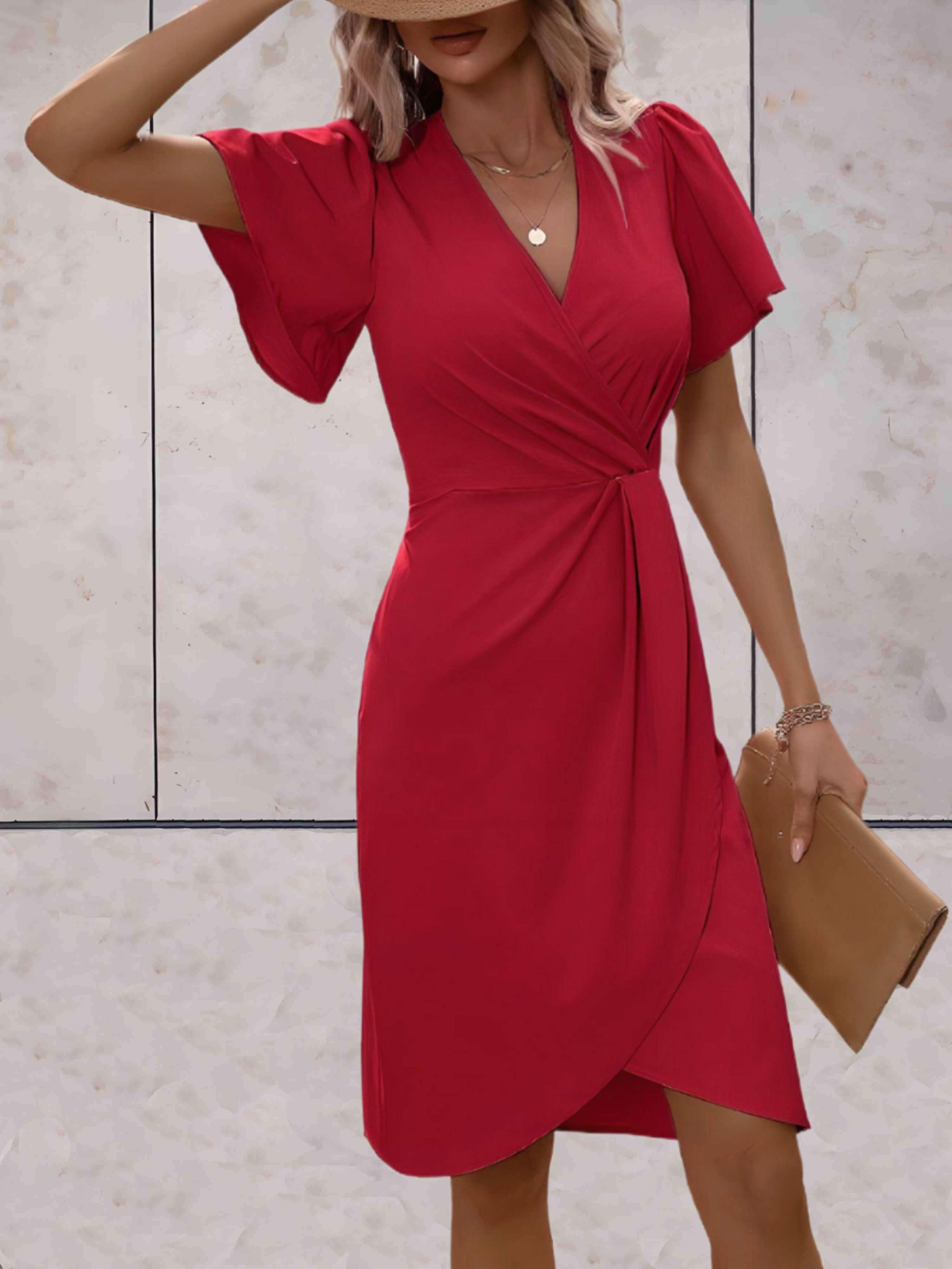 Robe Femme Ajustée au Style Élégant et Raffiné