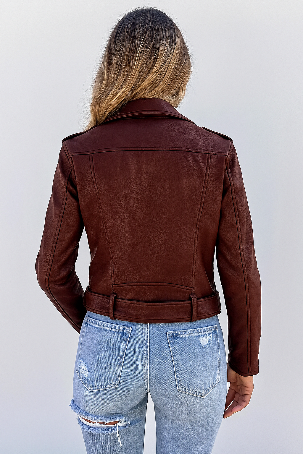 Veste biker femme en similicuir avec fermeture asymétrique – style urbain moderne