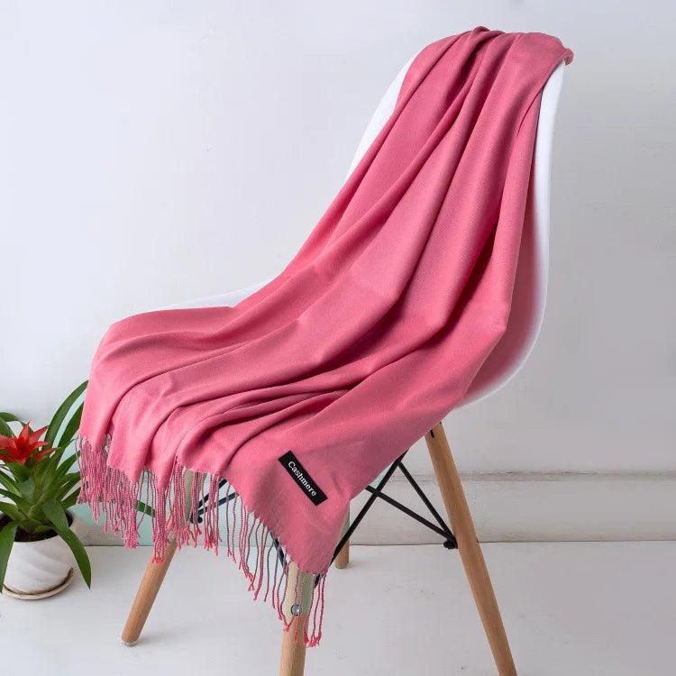 Écharpe femme élégante avec franges – légère, douce et chic