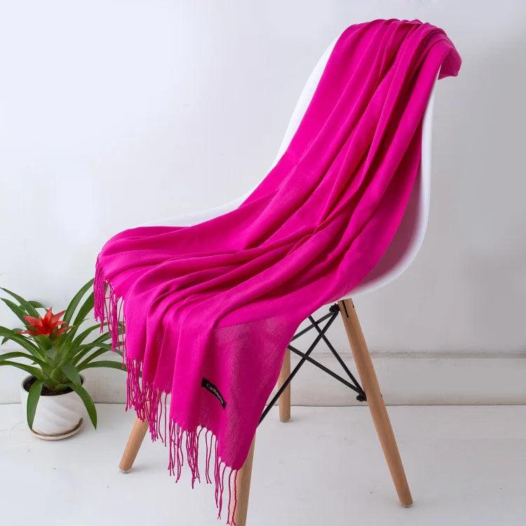 Écharpe femme élégante avec franges – légère, douce et chic