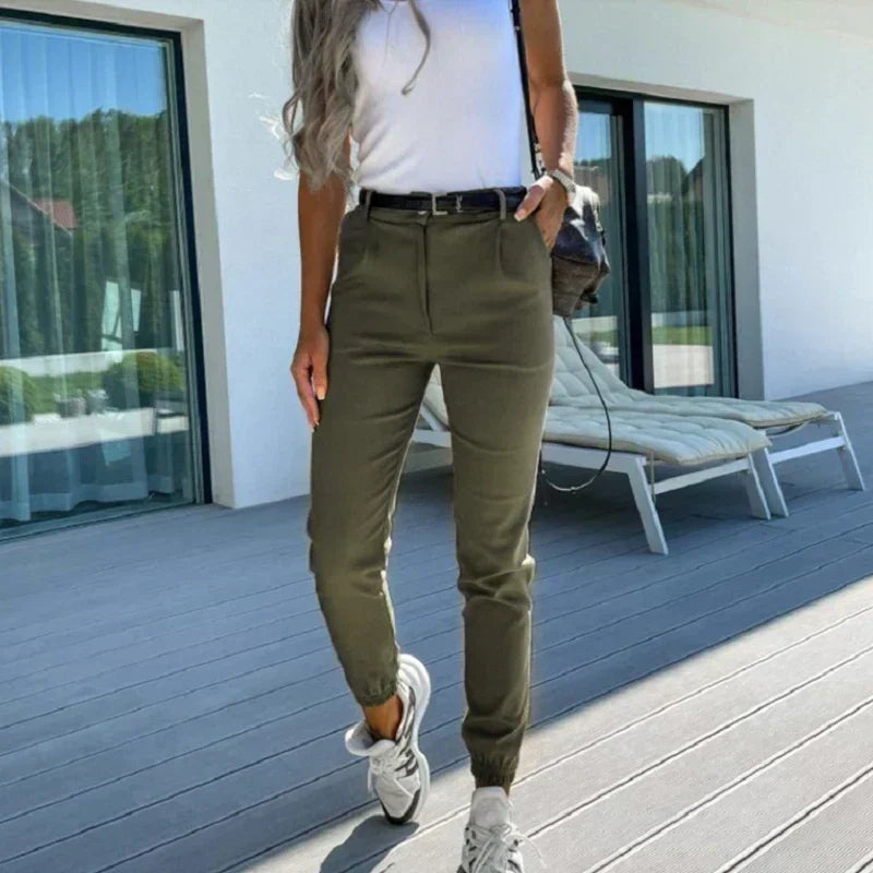 Pantalon femme fuselé à poches et taille mi-haute