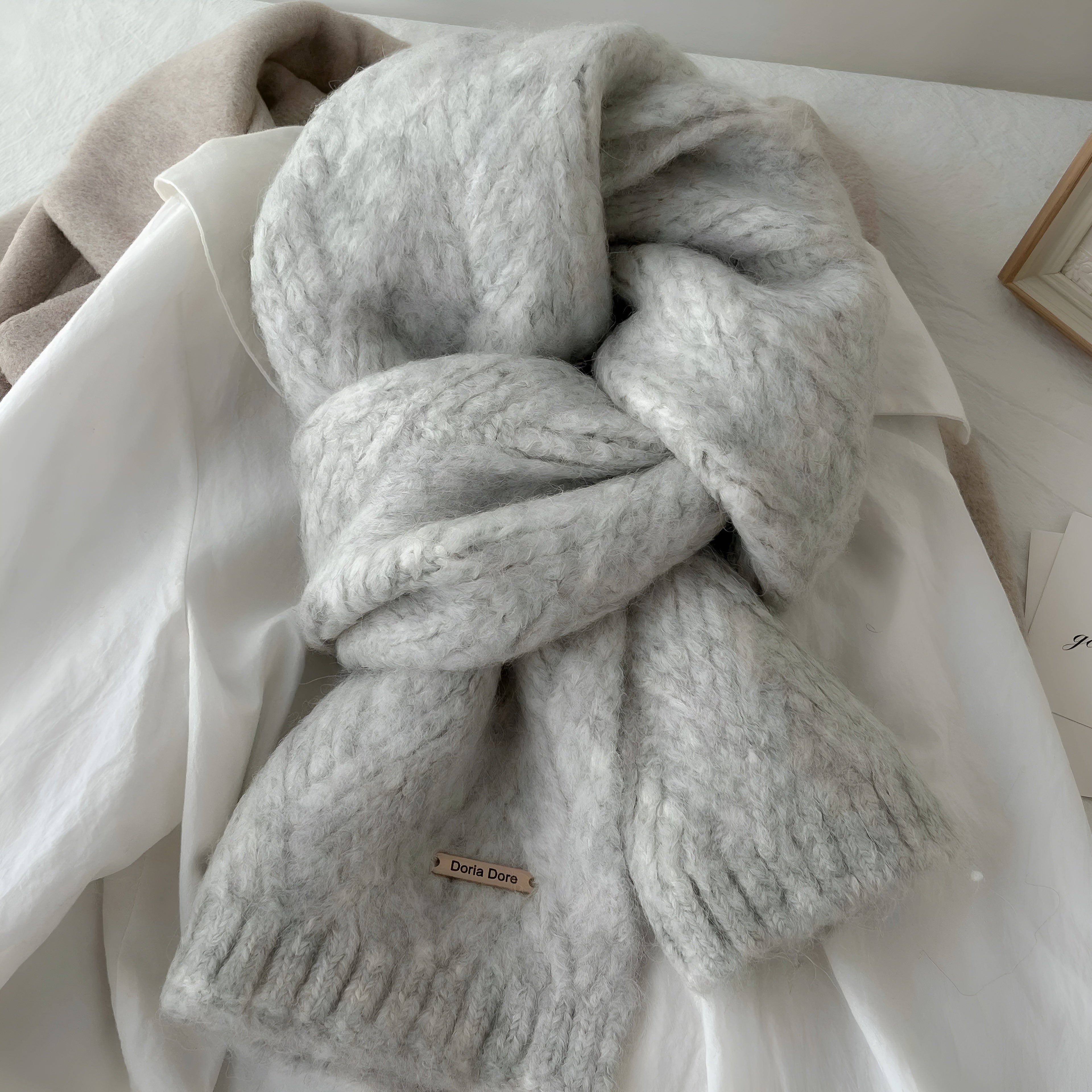 Écharpe Maille Douce en Mélange de Laine – Élégance Chaleureuse
