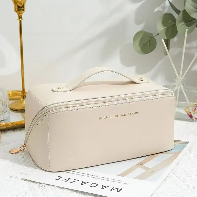 Trousse de toilette femme luxe avec poignée et fermeture zippée