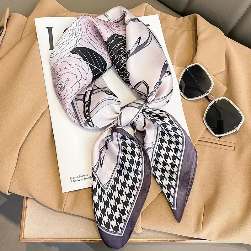 Foulard carré femme en satin imprimé pour cheveux et sac