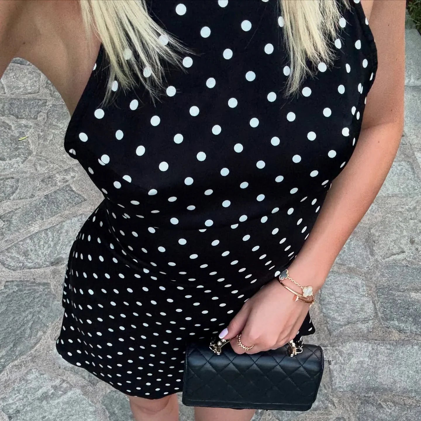 Mini robe femme dos nu à pois avec col halter