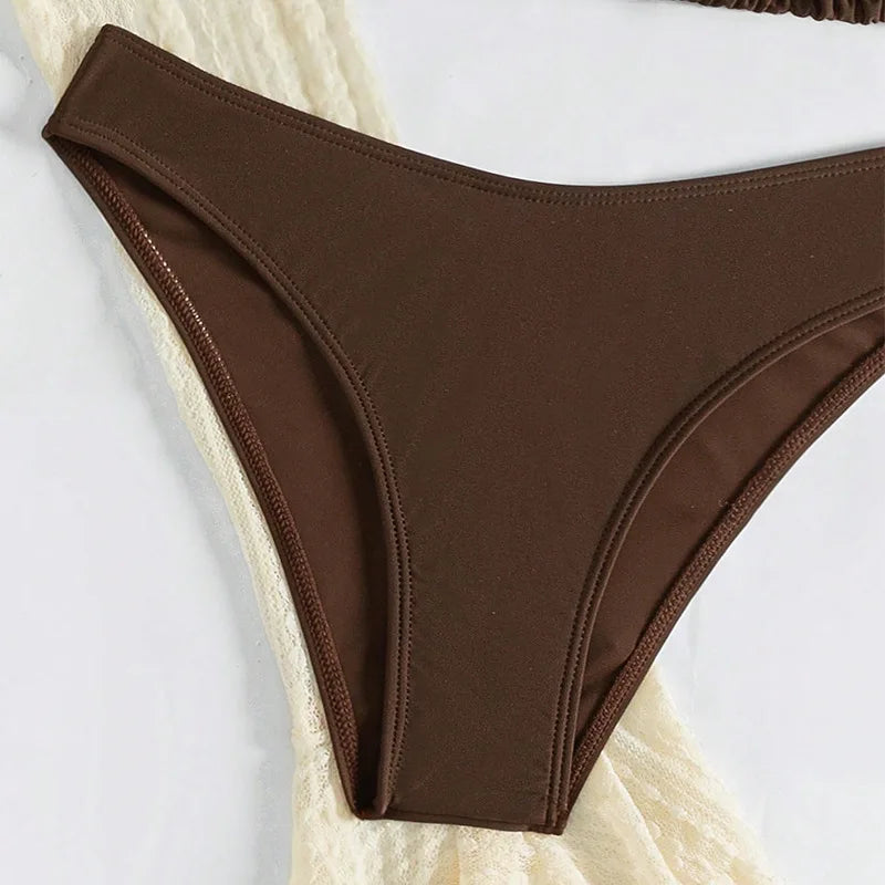 Ensemble Bikini Trois Pièces Avec Paréo Transparent Coupe Ajustée Pour Plage Été