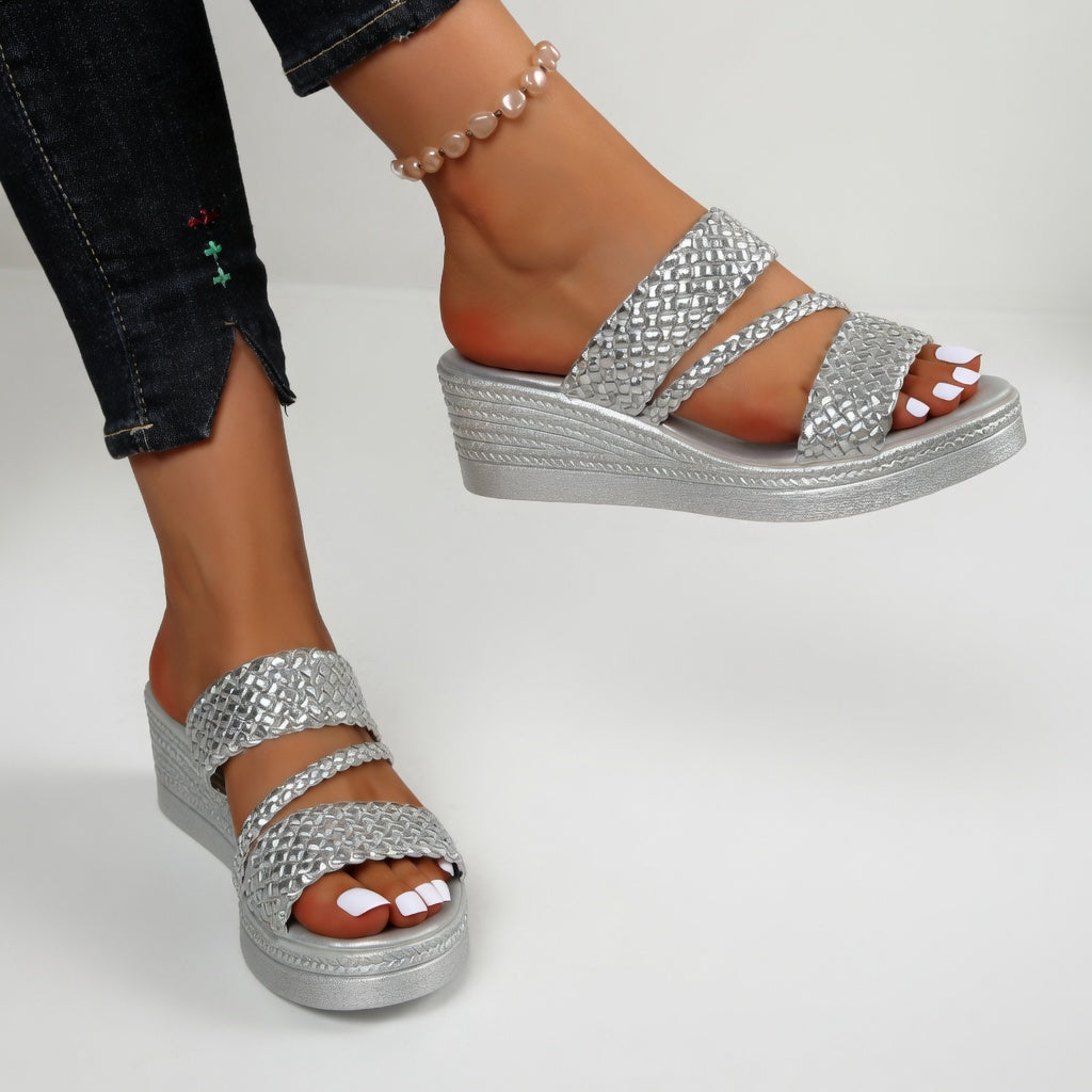 Sandales femme compensées à brides tressées et semelle confortable
