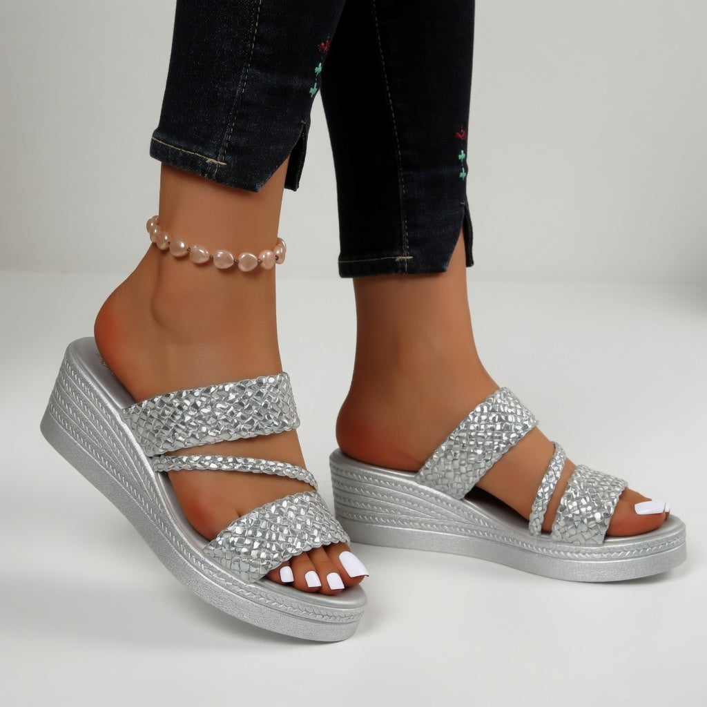 Sandales femme compensées à brides tressées et semelle confortable
