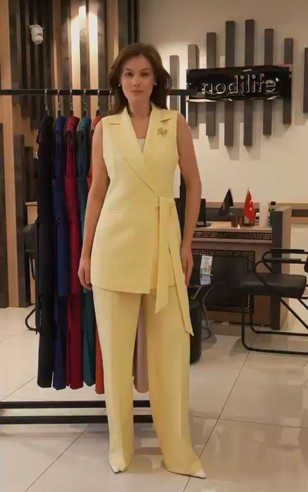 Ensemble Femme Élégant Deux Pièces Blazer Sans Manches et Pantalon Large