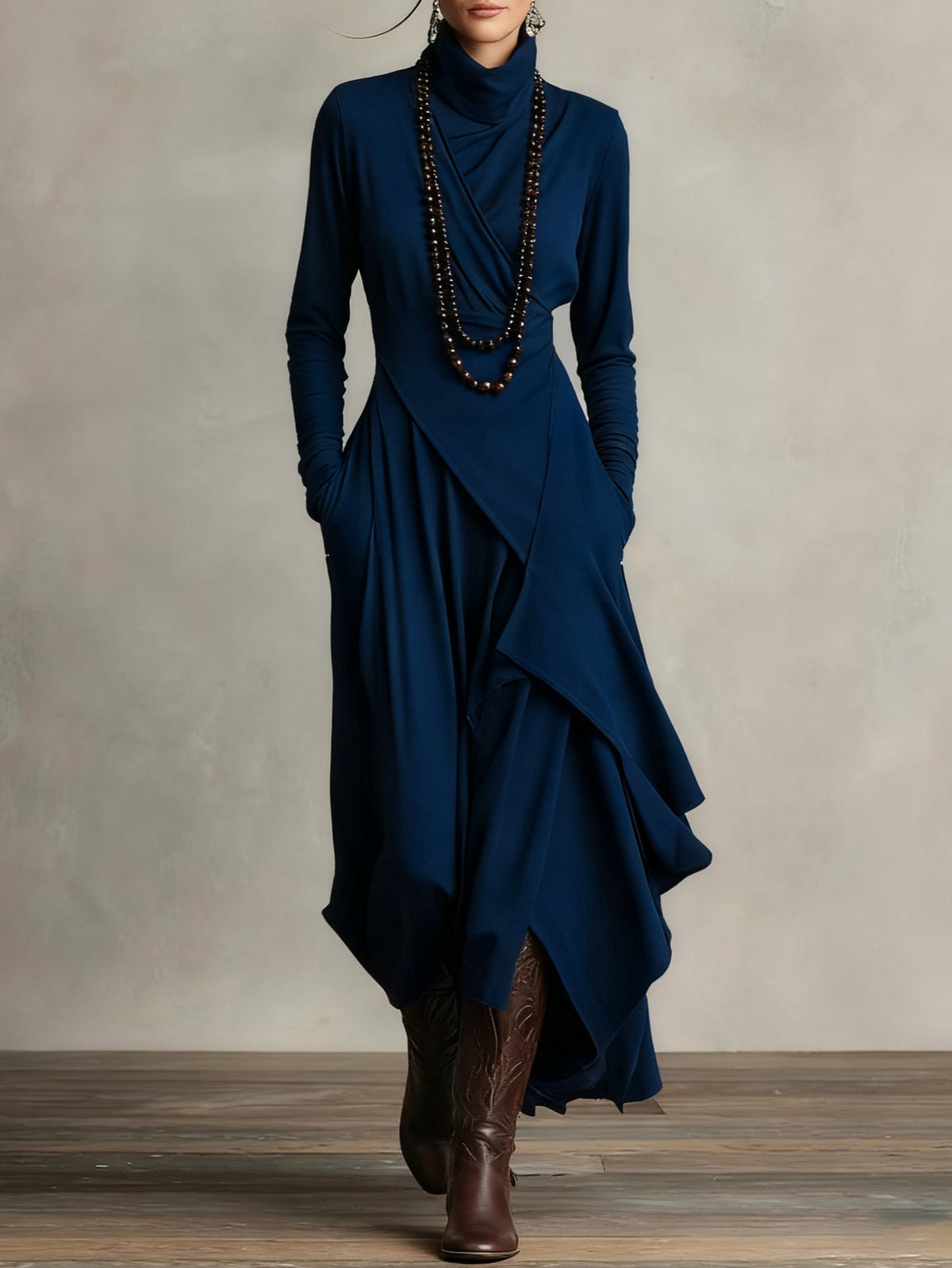 Robe longue femme drapée à col roulé asymétrique