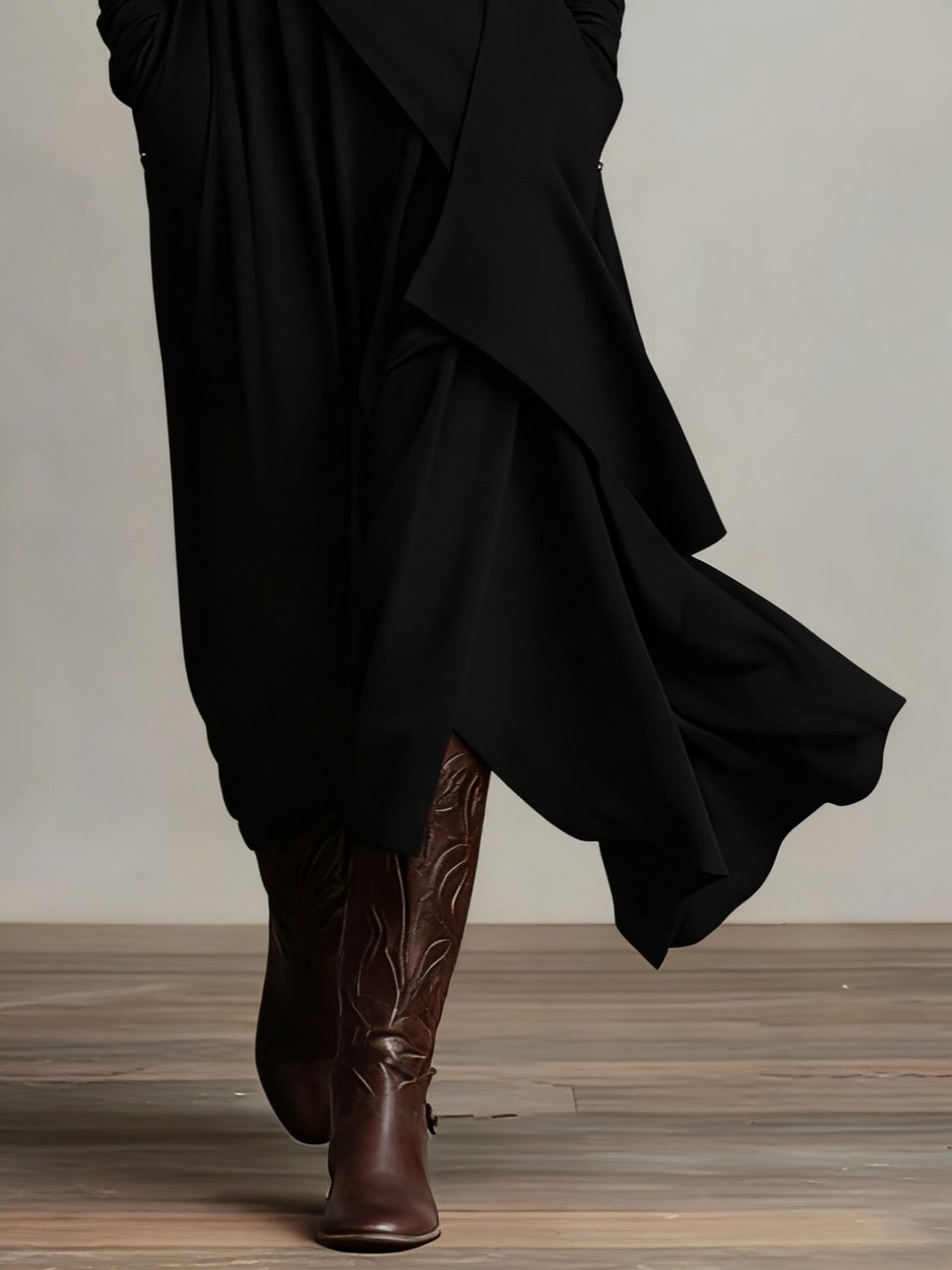 Robe longue femme drapée à col roulé asymétrique