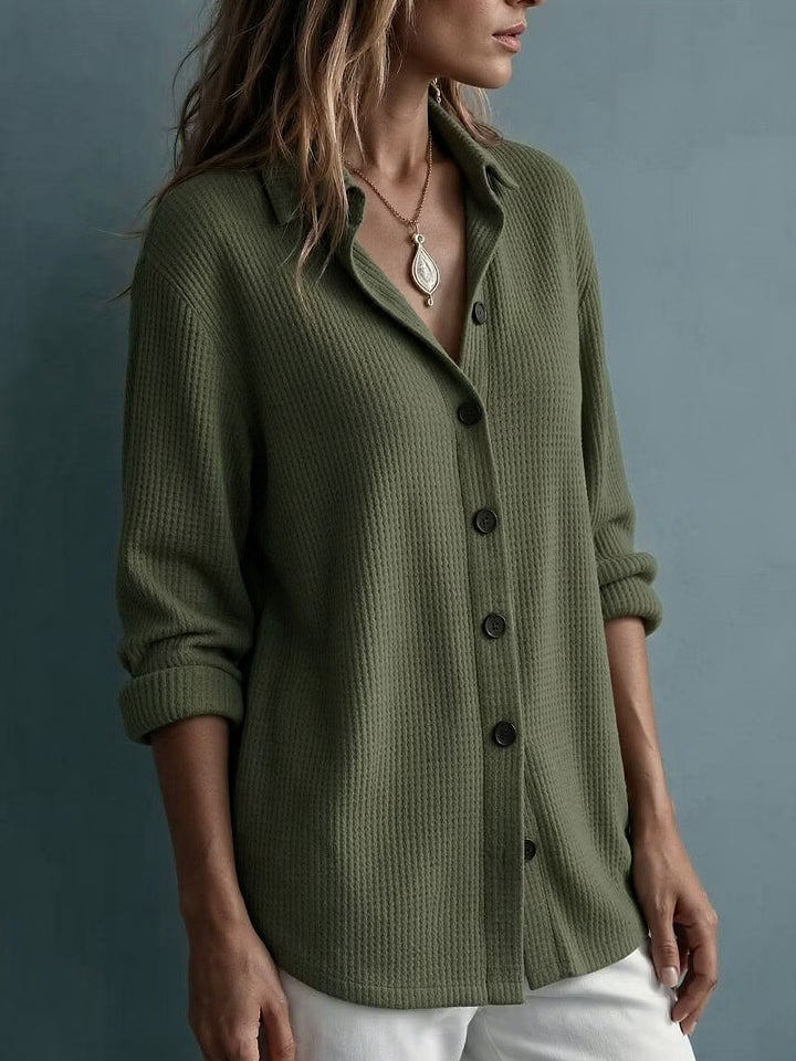 Chemise femme en maille texturée à col classique et boutons