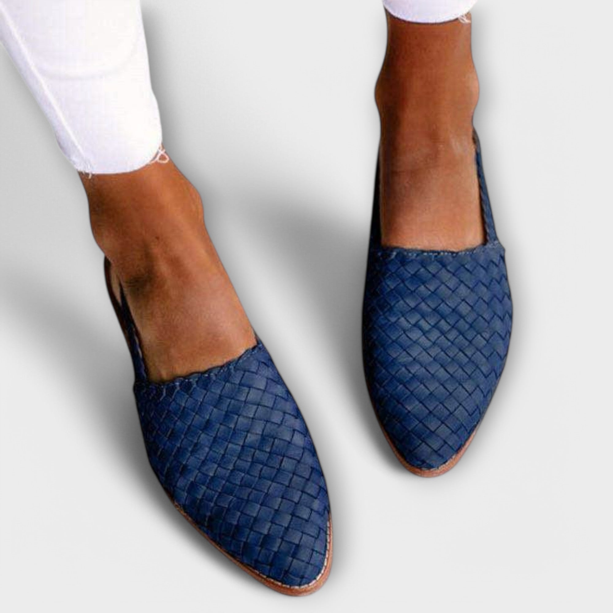 Mocassins femme tressés à talon ouvert et bout pointu