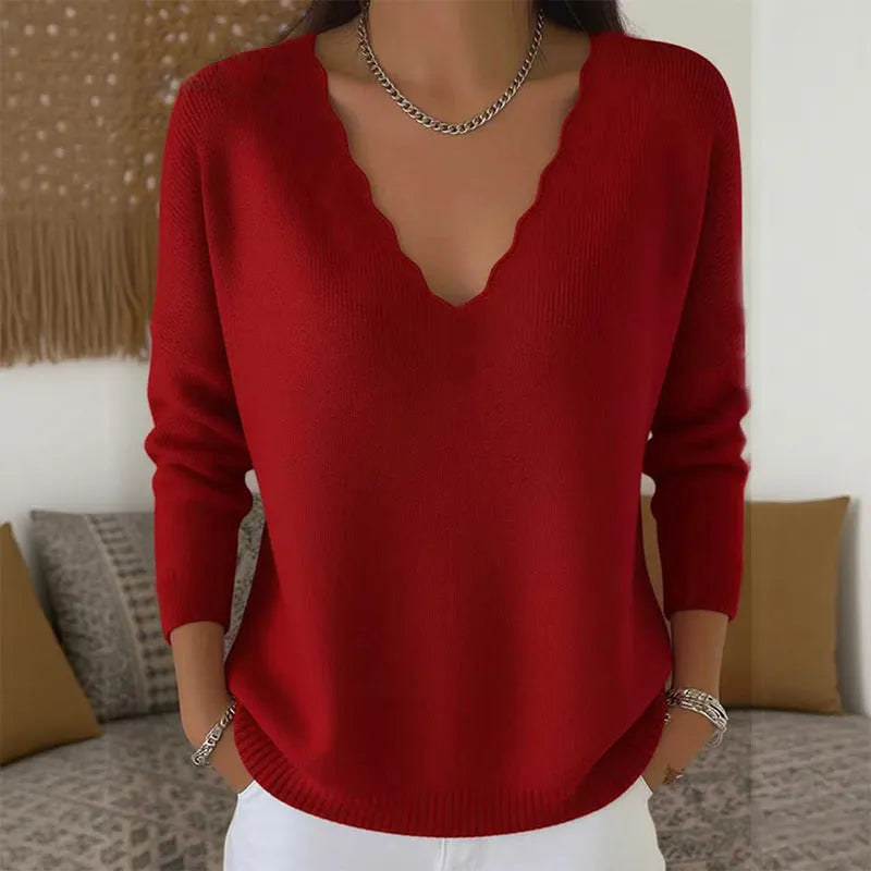 Pull femme en maille avec col V festonné