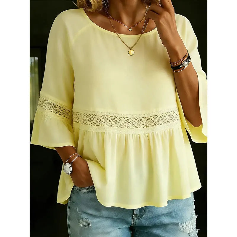 Blouse femme fluide avec dentelle délicate et manches volantées
