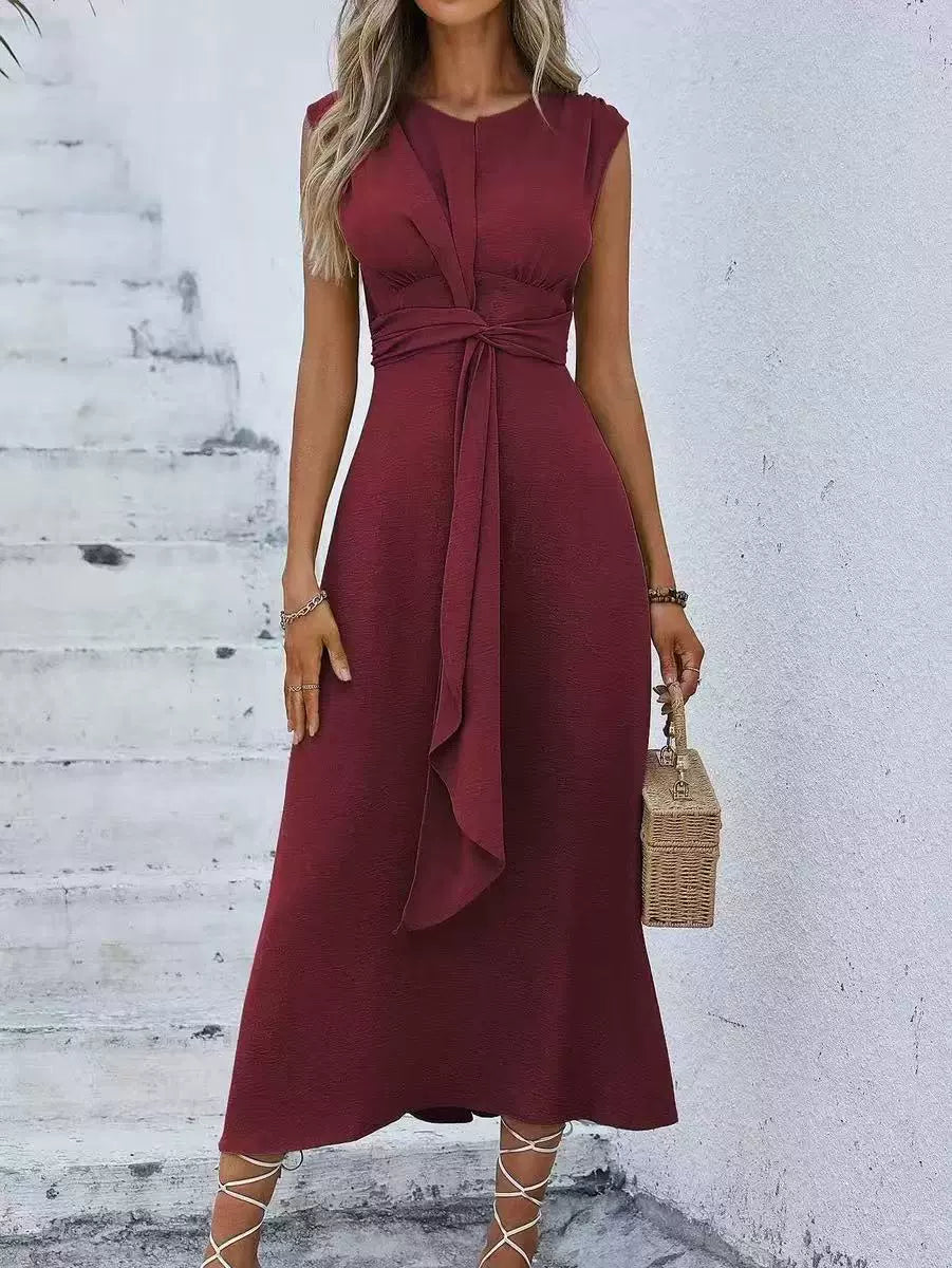 Robe longue femme sans manches avec taille drapée élégante