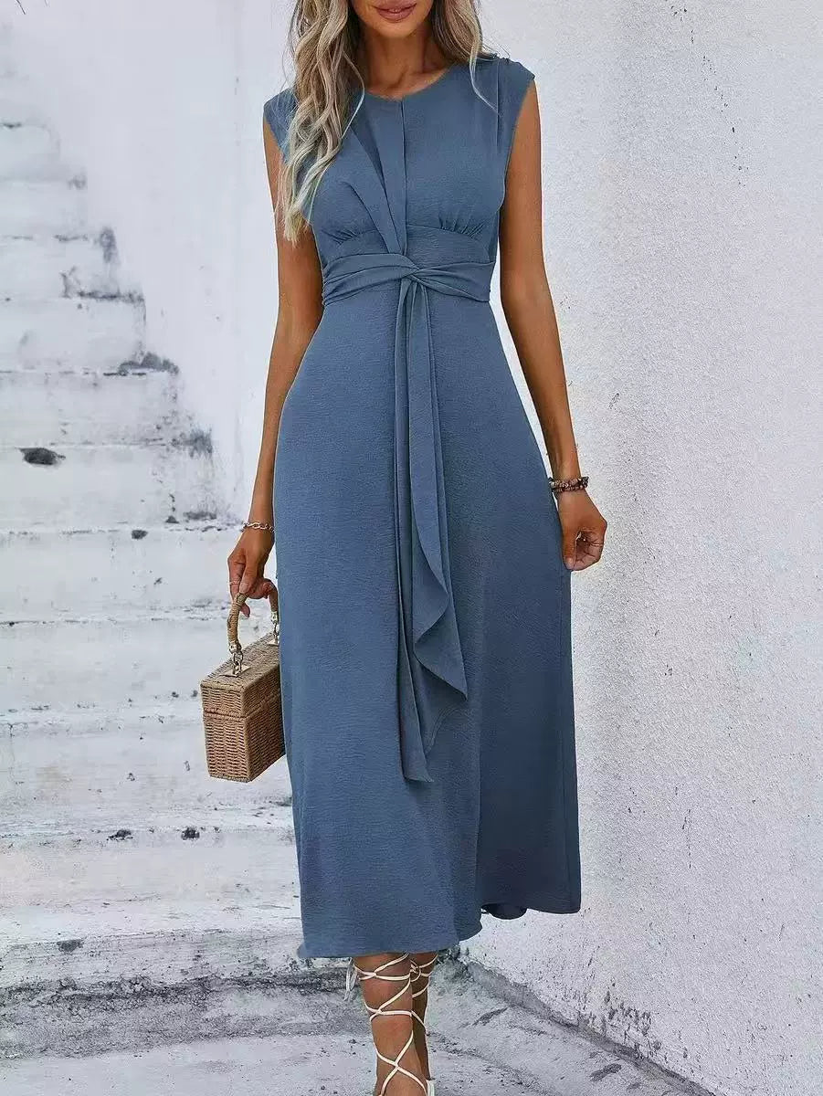 Robe longue femme sans manches avec taille drapée élégante