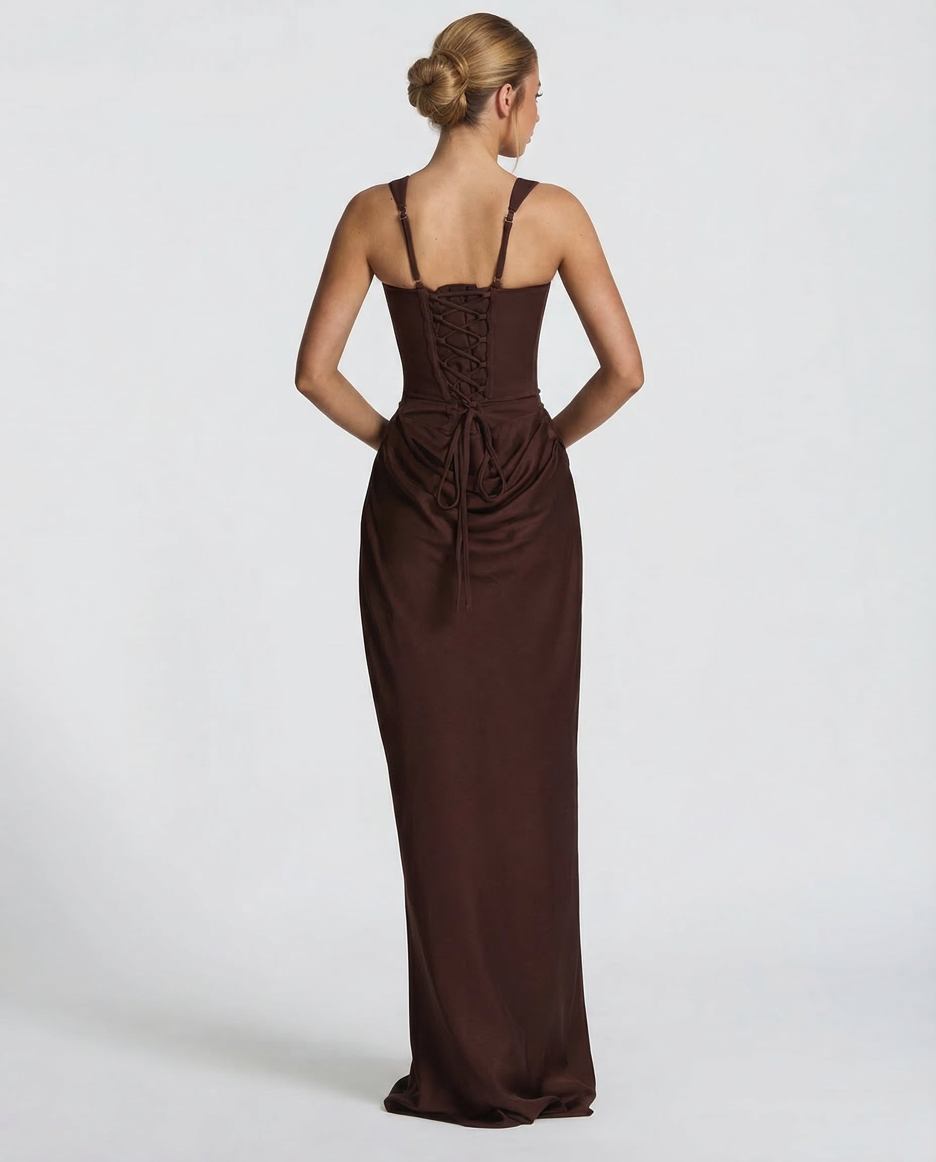 Robe Maxi Ajustée Satinée avec Effet Sablier Élégant