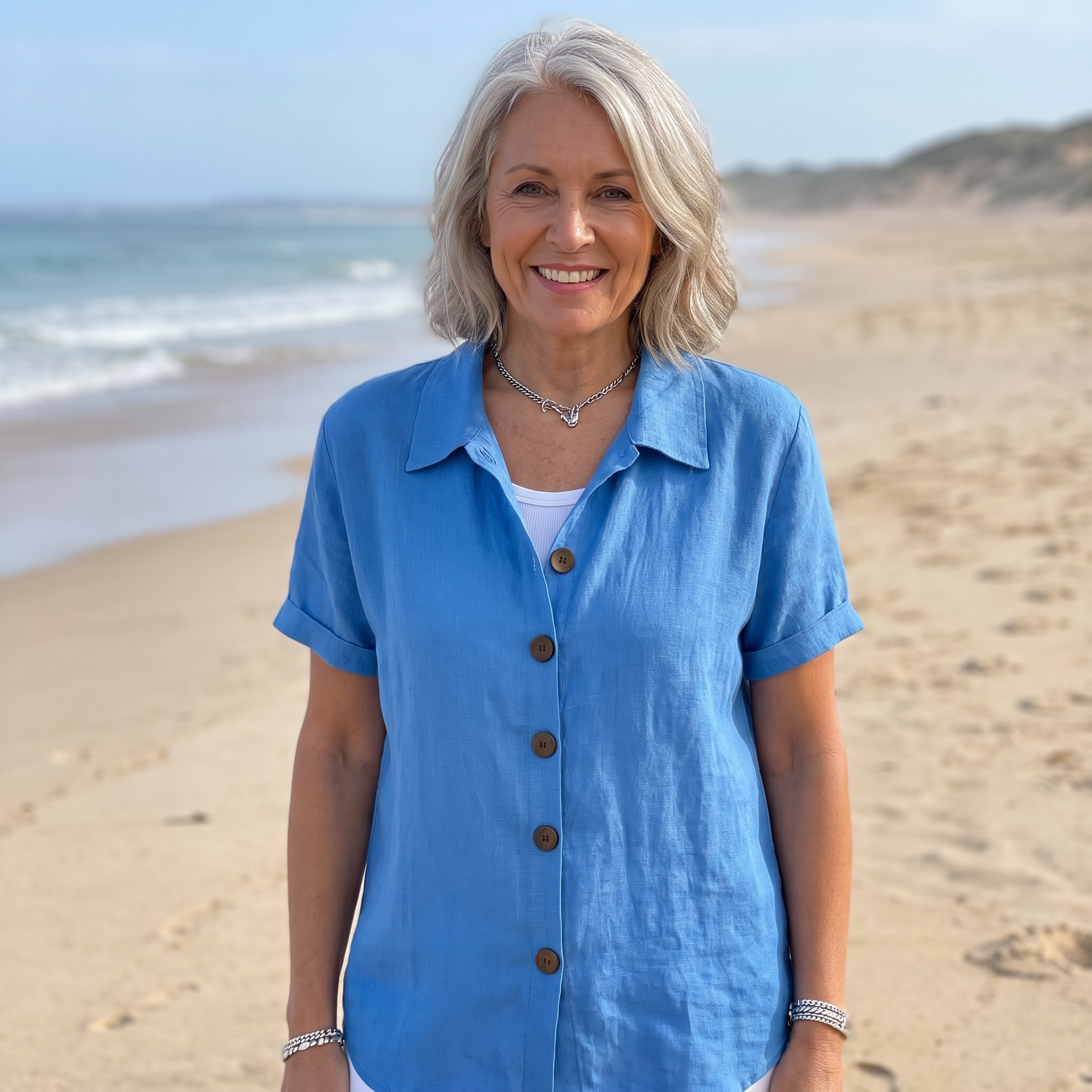 Blouse femme boutonnée à manches courtes en tissu léger