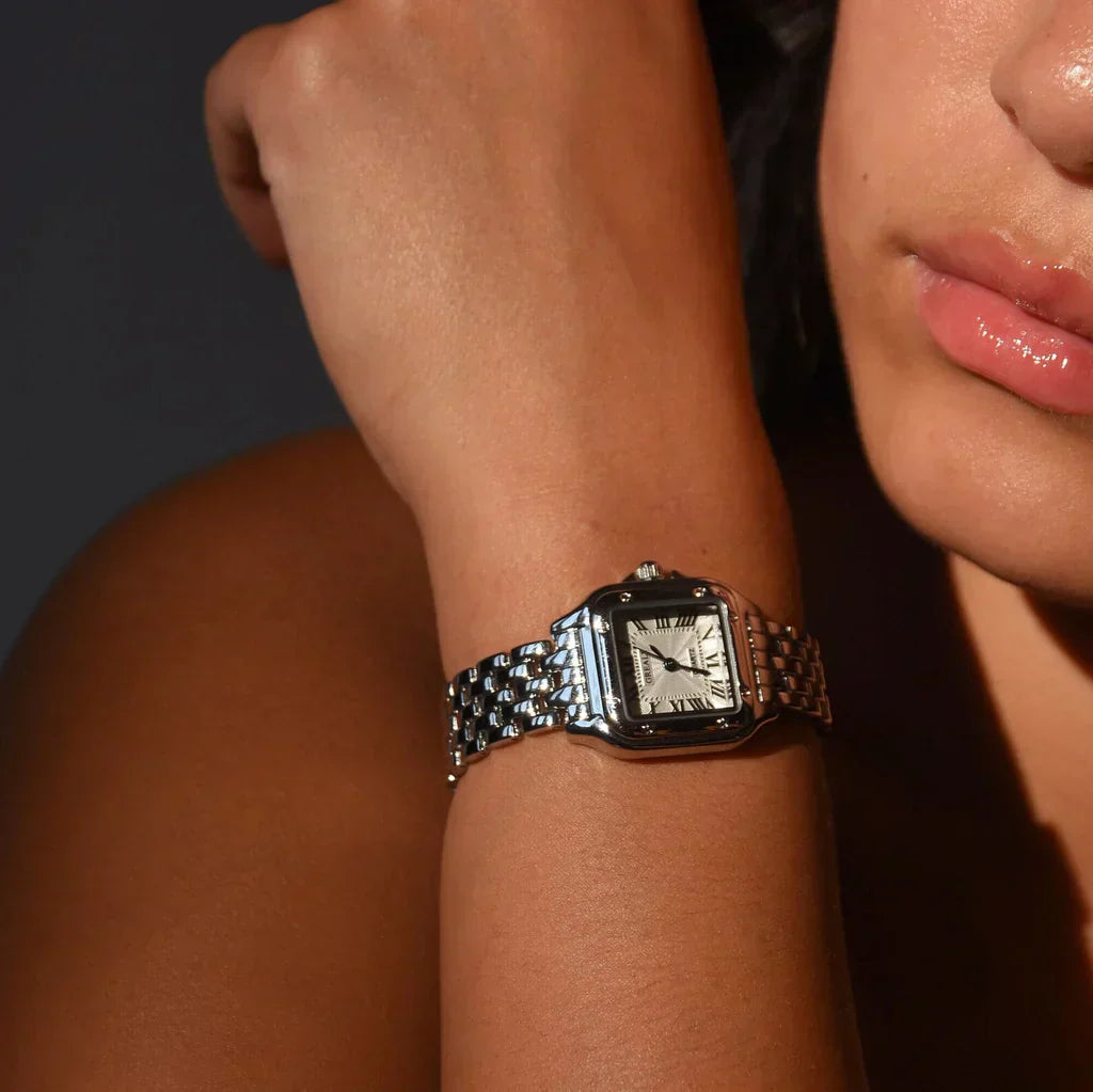 Montre Femme Carrée au Style Élégant et Moderne