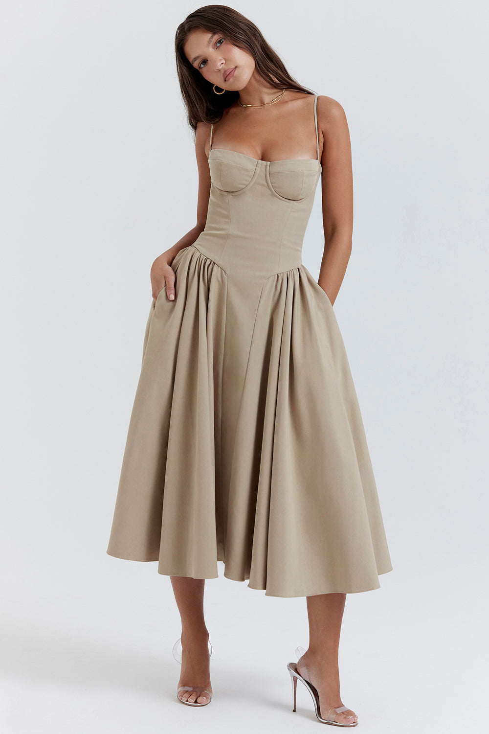 Robe Femme Midi Élégante Bretelles Fines Coupe Fluide Été