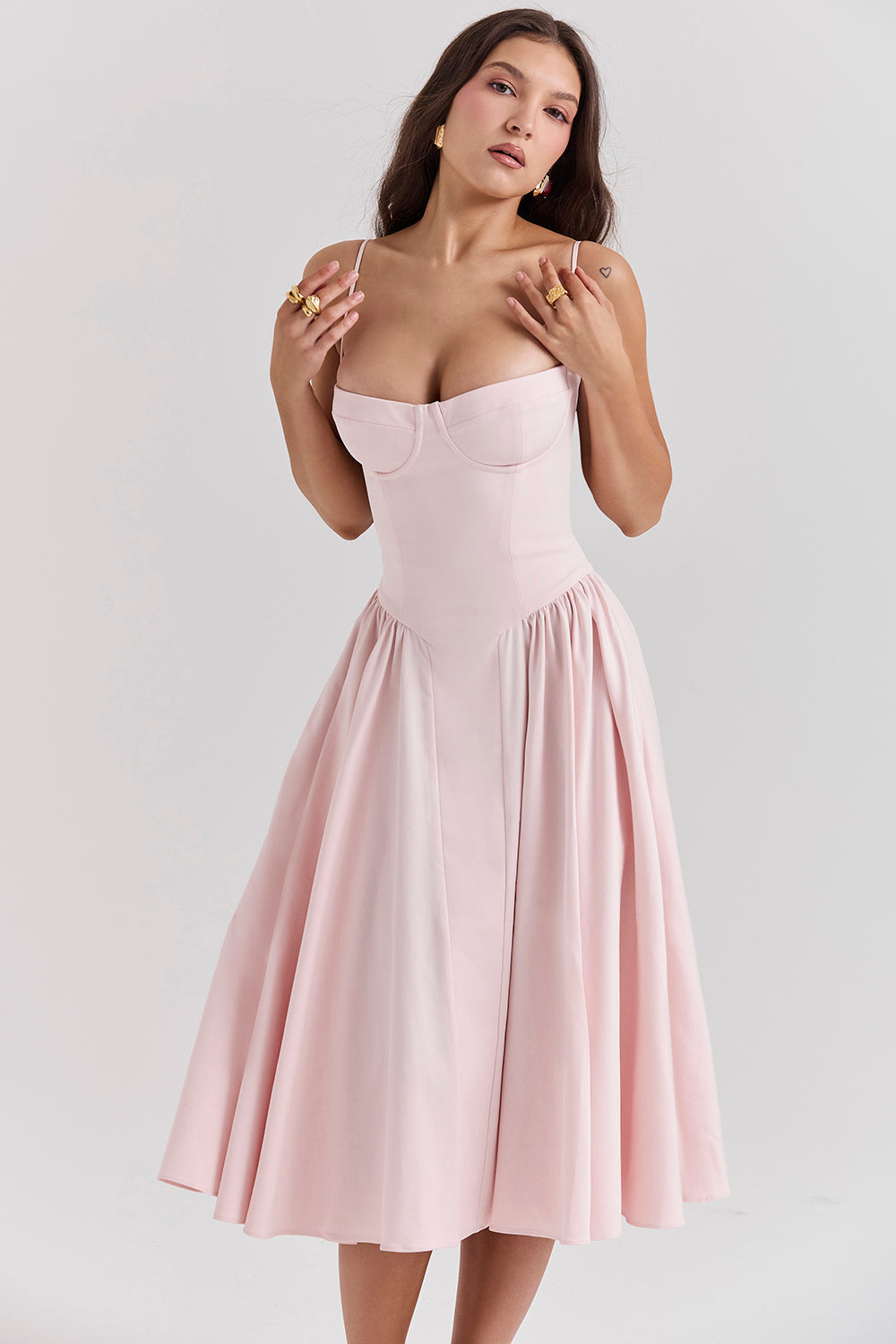 Robe Femme Midi Élégante Bretelles Fines Coupe Fluide Été