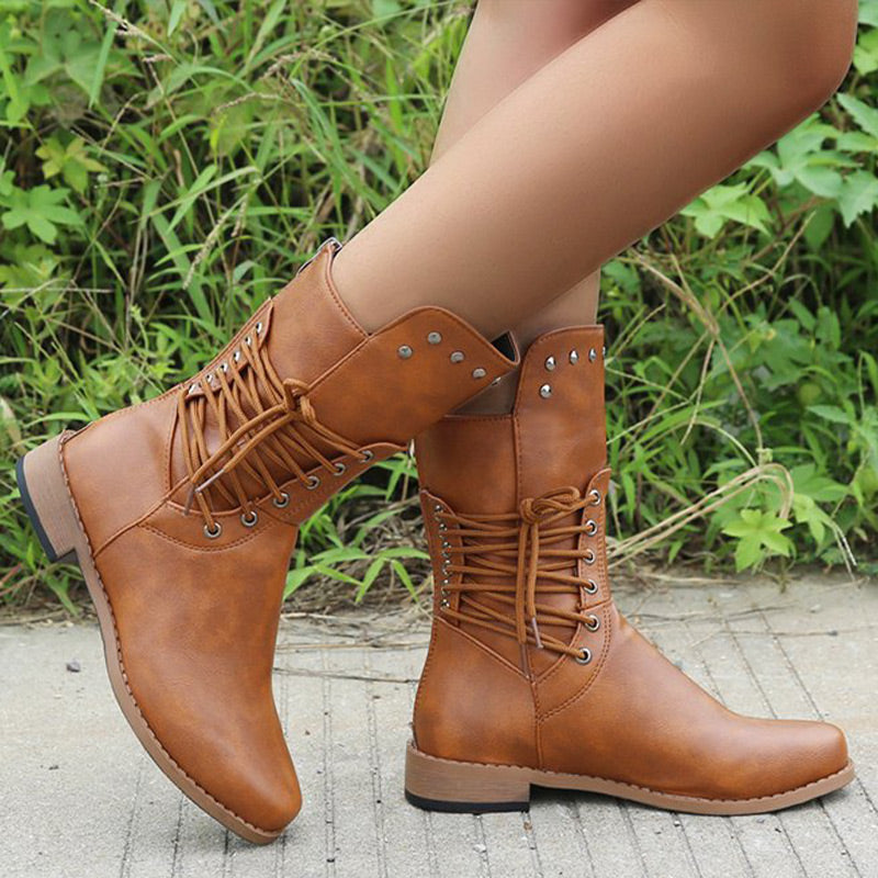 Bottines femme à lacets et rivets décoratifs