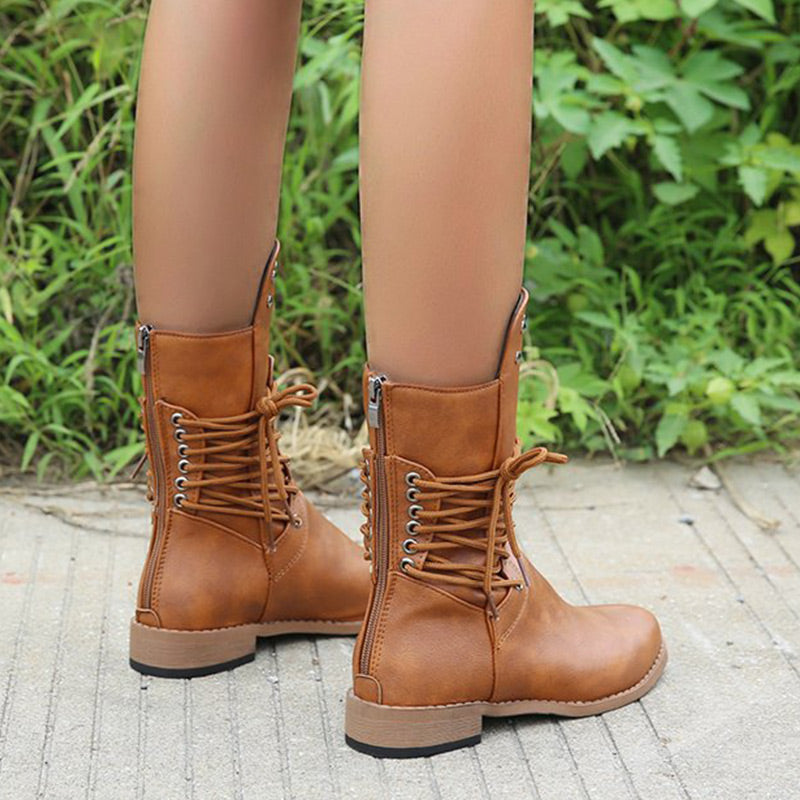 Bottines femme à lacets et rivets décoratifs