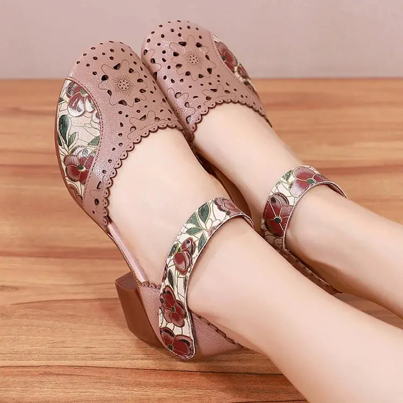 Chaussures Femme Talon Bloc Cuir Ajouré Bride Velcro Florale Rétro