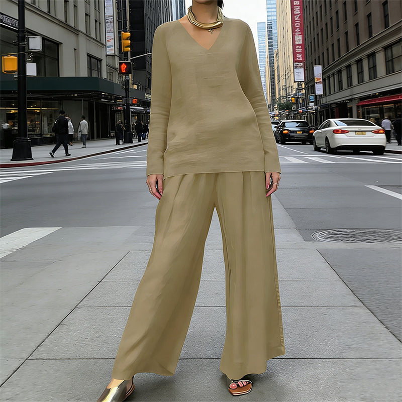 Ensemble femme fluide avec pantalon large et col en V élégant