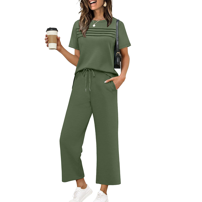 Ensemble femme décontracté avec pantalon large et haut manches courtes