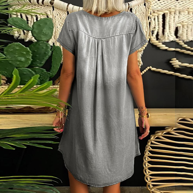 Robe femme légère à col V et silhouette fluide effet denim