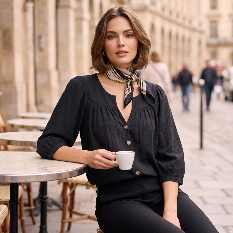 Blouse femme col V avec manches 3/4 boutonnées
