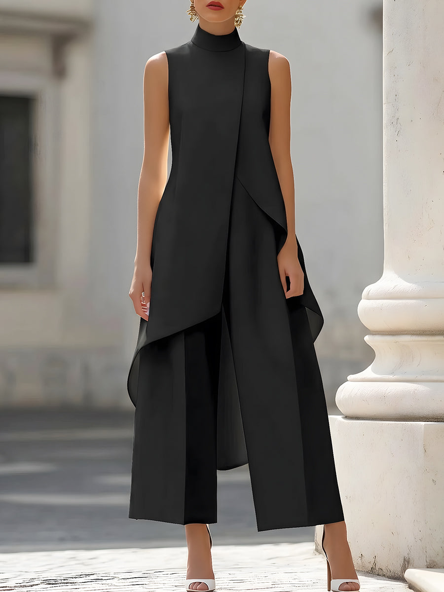 Combinaison femme élégante à col montant et coupe asymétrique