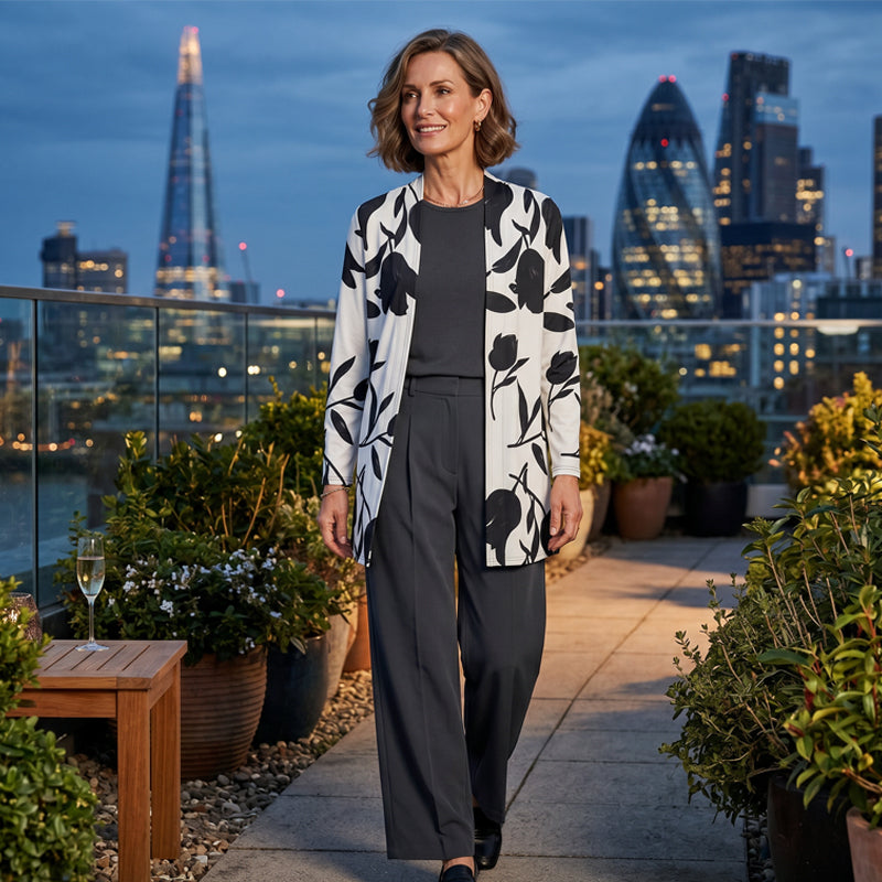 Ensemble femme trois pièces avec veste florale et pantalon