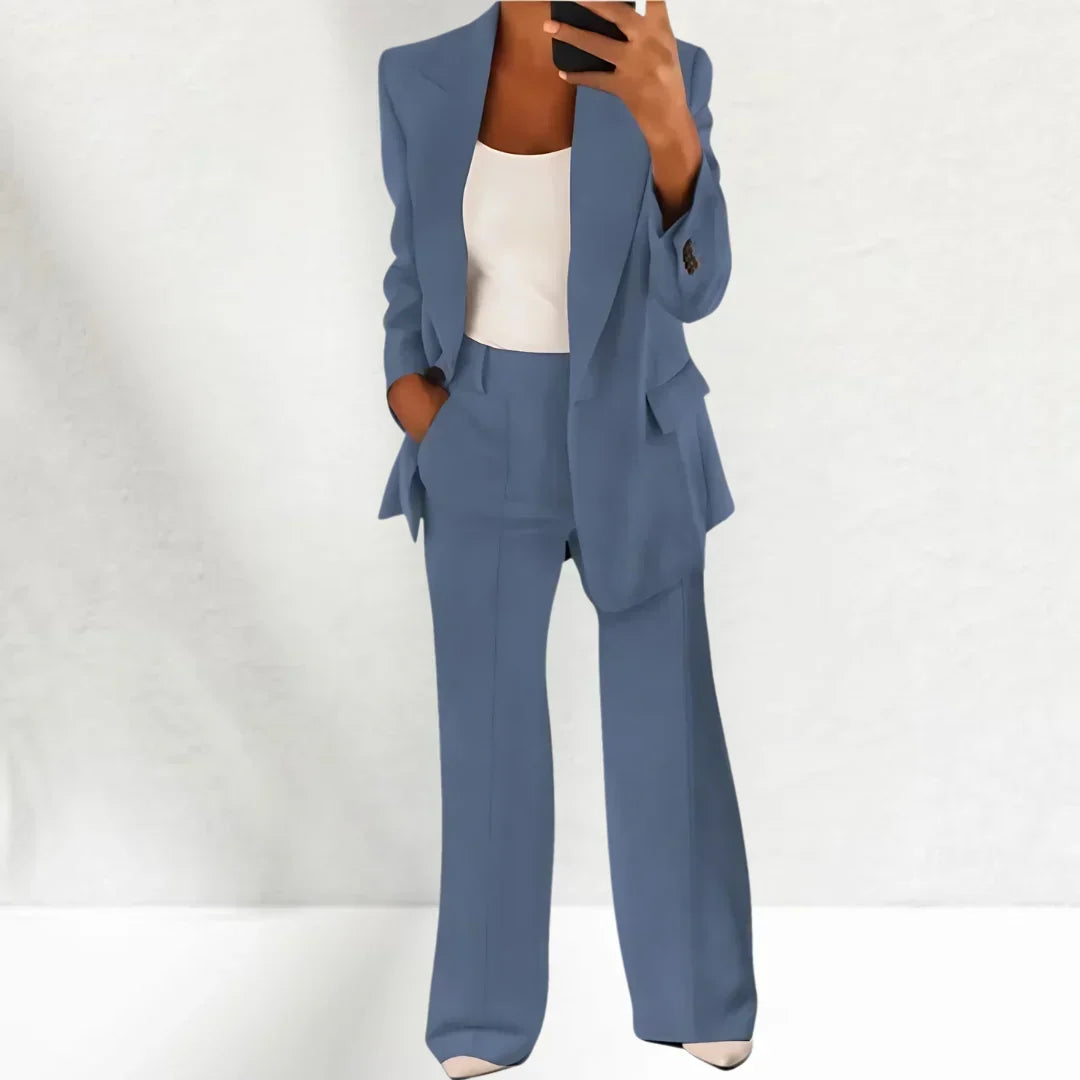 Ensemble tailleur femme avec blazer et pantalon large