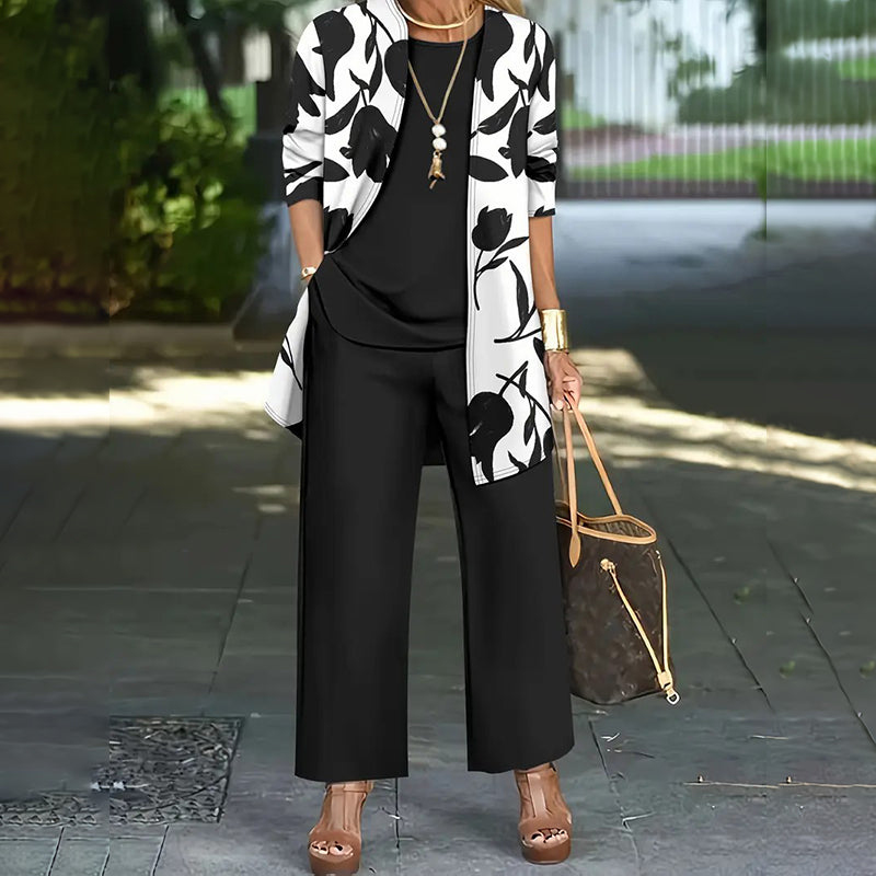 Ensemble femme trois pièces avec veste florale et pantalon